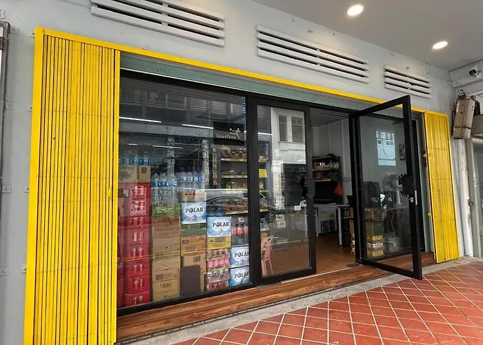 Duke Living Hostel Singapore